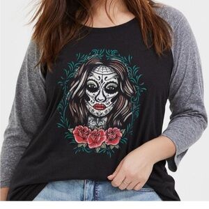 Torrid 3/4 sleeve TShirt size 2 classic fit. Washed never worn!